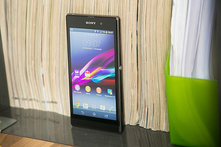 Sony Xperia Z1 (4).jpg